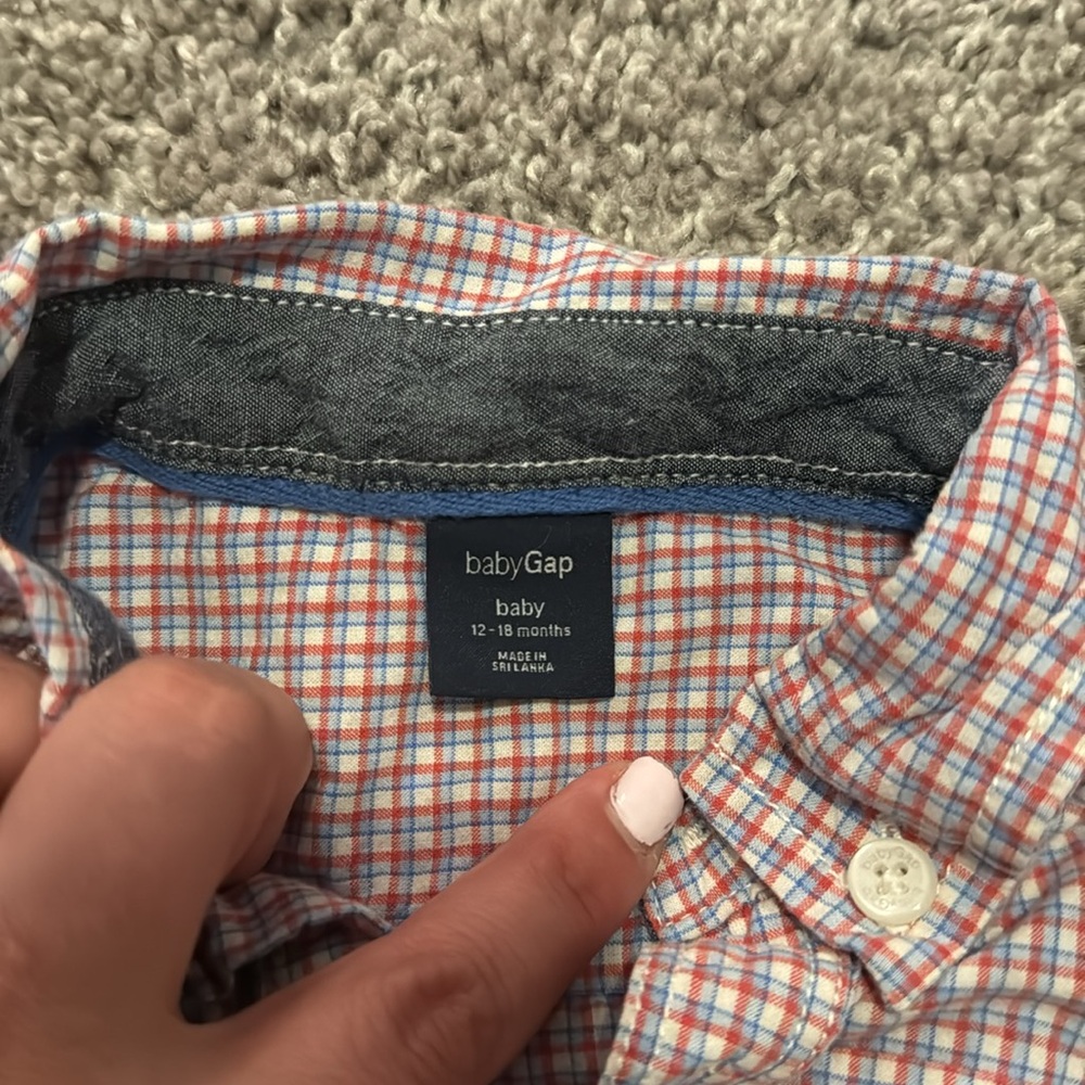 Gap button down onesie - Picture 3 of 4